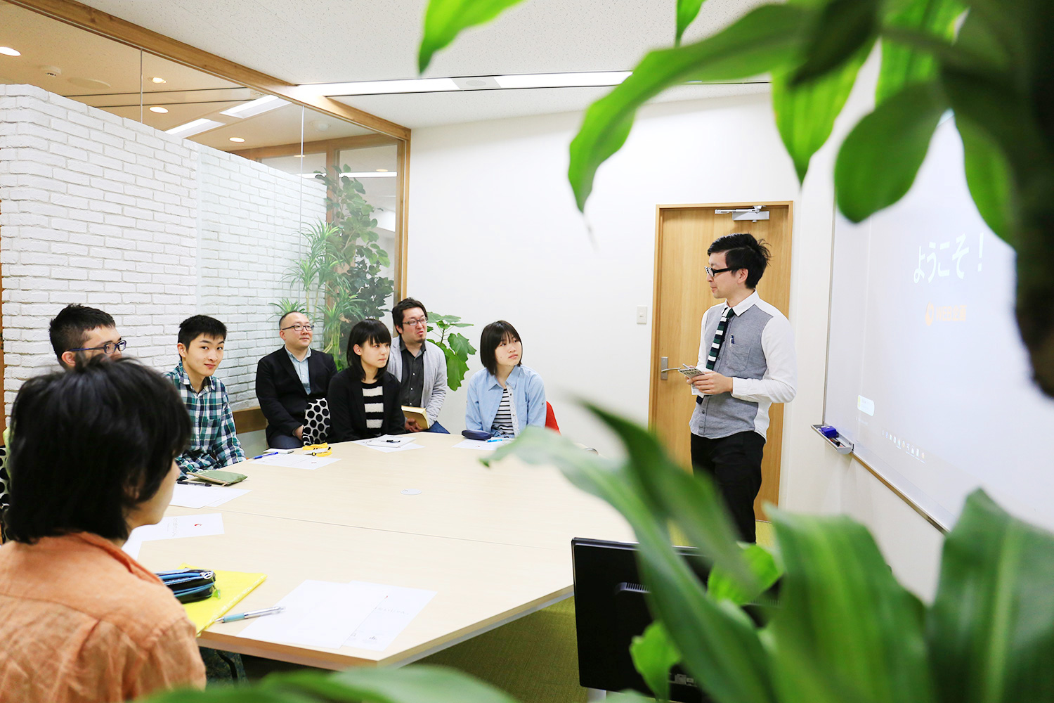 ようこそWEB企画へ！トライデントコンピュータ専門学校の生徒が会社見学に来てくれました！